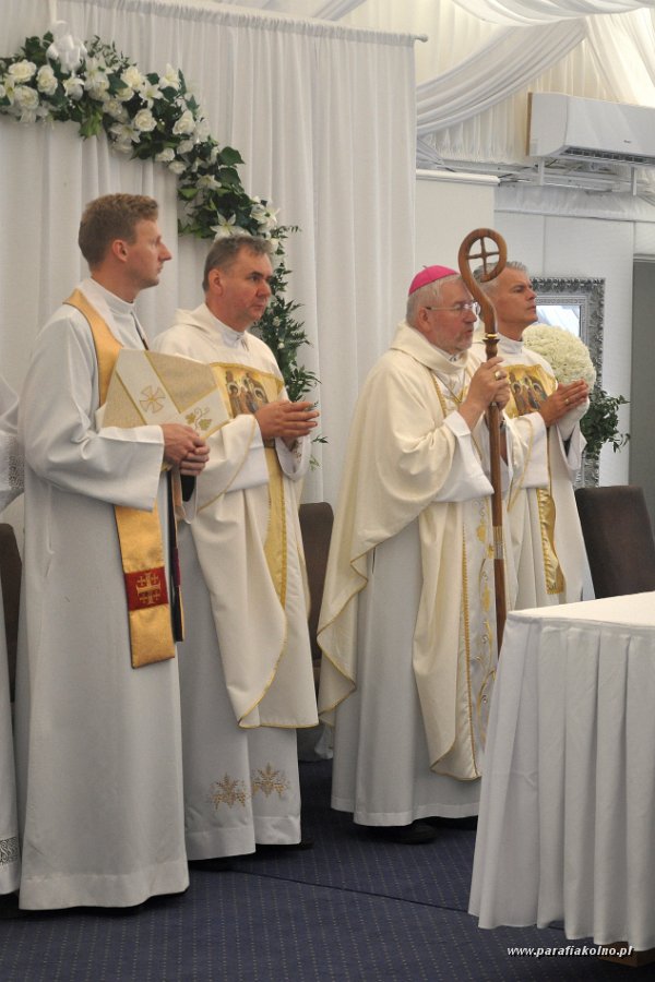 036 Pierwsza Eucharystia.jpg